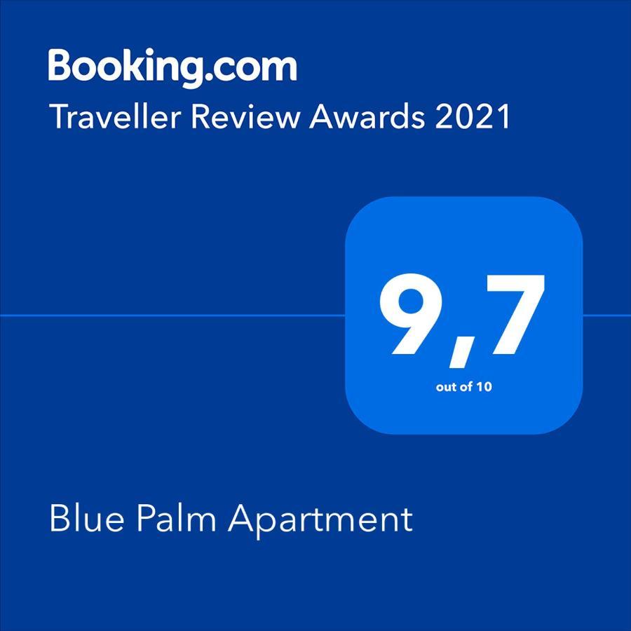 Blue Palm Apartment